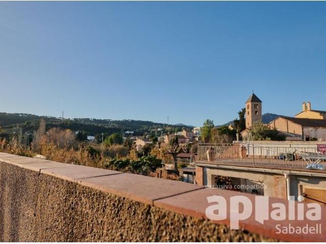 CASA DE 199 M2, PARA REFORMAR CON PATI DE 200 M2