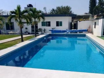 Casa de 1000 m² con 6 recámaras en venta en Fraccionamiento Paraíso Tlahuica