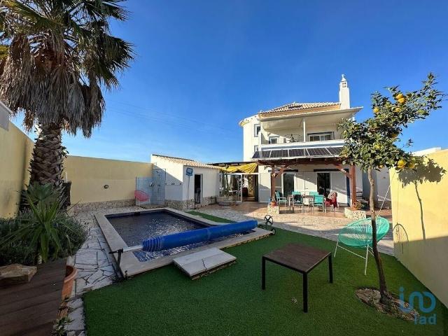 Casa de 107 m² à venda Alfarrobeira, Faro