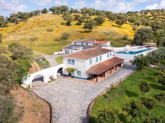 Casa de 1265 m² à venda Vila Viçosa, Évora