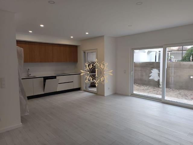 Casa de 135 m² à venda Seixal, Setúbal