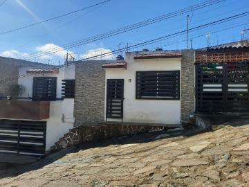 CASA DE 1 NIVEL CON POSIBILIDAD DE CRECIMIENTO, XALAPA, VERACRUZ