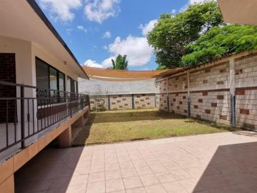 casa de 1 piso con 3 habitaciones, jardín, en Fracc TRES PASOS