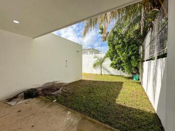 Casa de 1 piso, con terreno de 1000 m2, dentro de Mérida