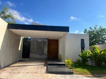CASA DE 1 PLANTA EN PRIVADA RESIDENCIAL MERIDA YUCATAN