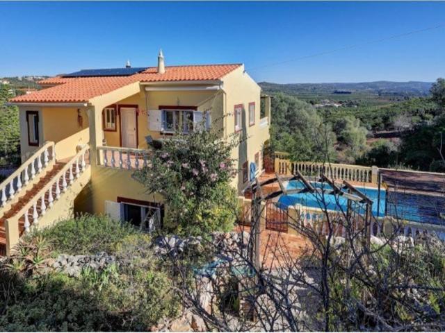Casa de 243 m² à venda Silves, Faro