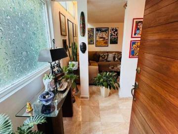 CASA DE 240 M2, CON DEPARTAMENTO INDEPENDIENTE, JARDINES DEL SUR