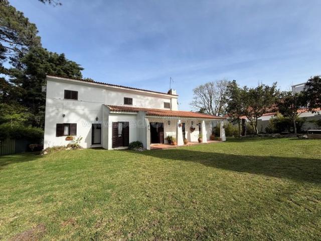 Casa de 240 m² à venda Sesimbra, Setúbal