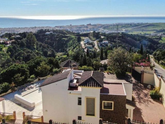Casa de 250 m2 en venta Estepona, Andalucía