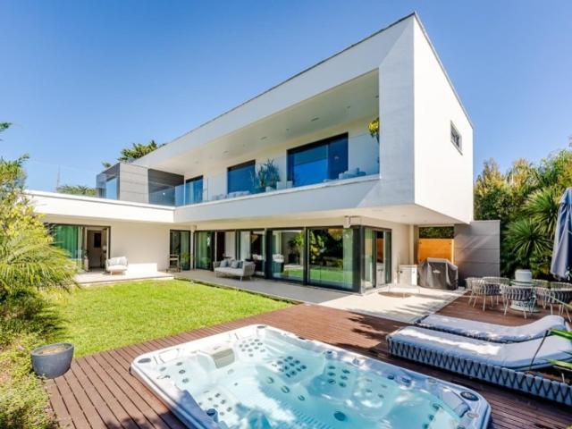 Casa de 250 m² à venda Cascais e Estoril, Cascais, Lisboa