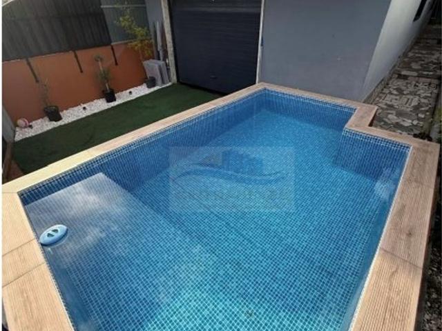 Casa de 257 m² à venda Odivelas, Lisboa
