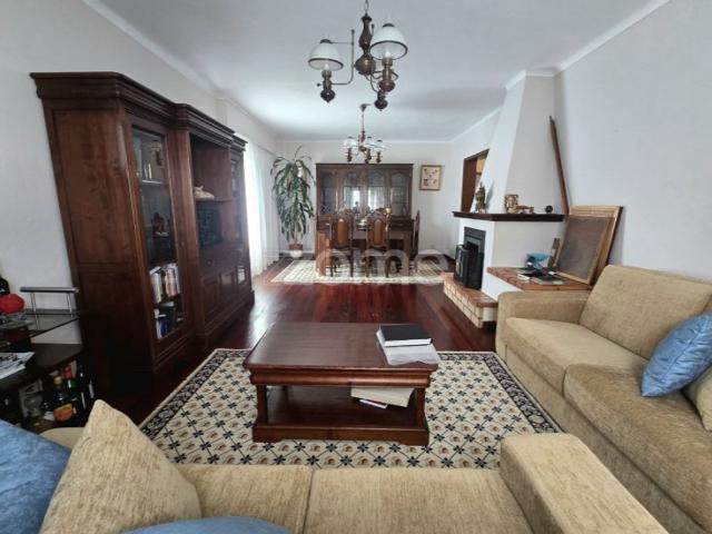 Casa de 259 m² à venda Ribeira Grande, Açores