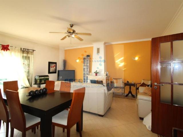 Casa de 264 m² à venda Seixal, Setúbal