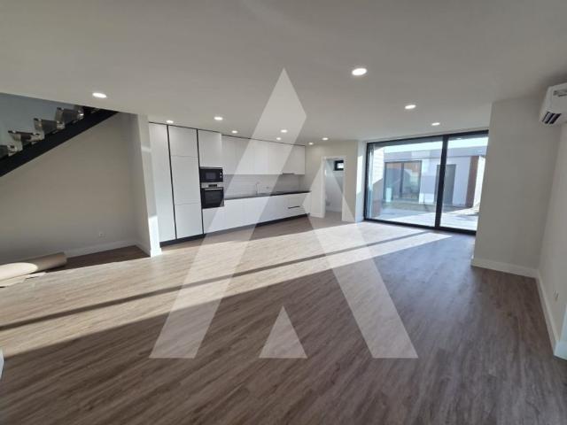 Casa de 266 m² à venda Aradas, Aveiro