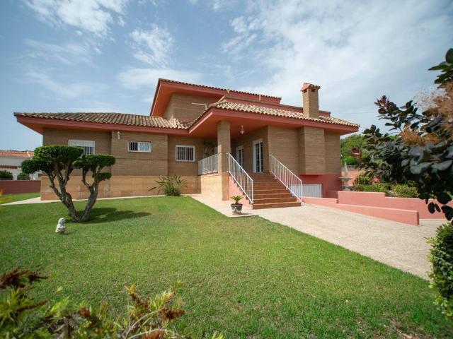 Casa de 273 m2 en venta Chiva, España