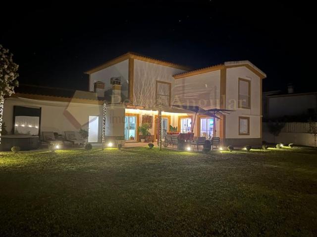 Casa de 270 m² à venda Aldeia de Irmaos, Setúbal