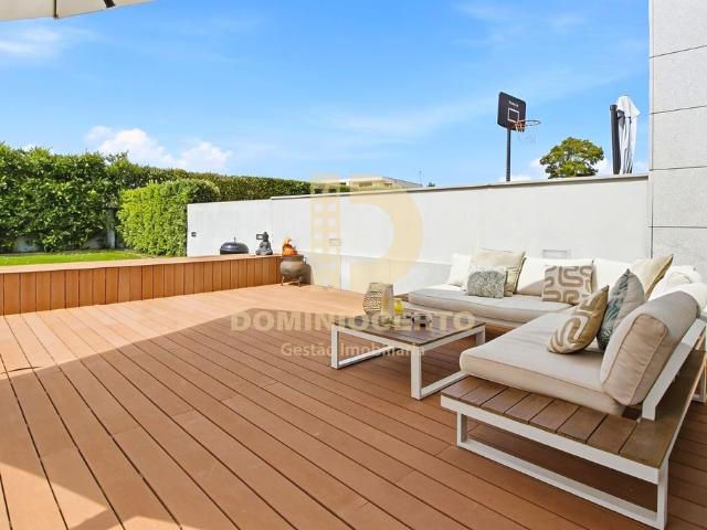 Casa de 280 m² à venda Vila Nova de Gaia, Porto