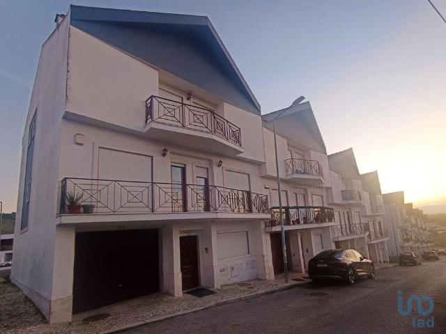 Casa de 352 m² à venda Vialonga, Portugal