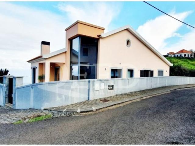 Prestigiosa casa de 289 m² à venda Ribeira da Vaca, Calheta, Madeira