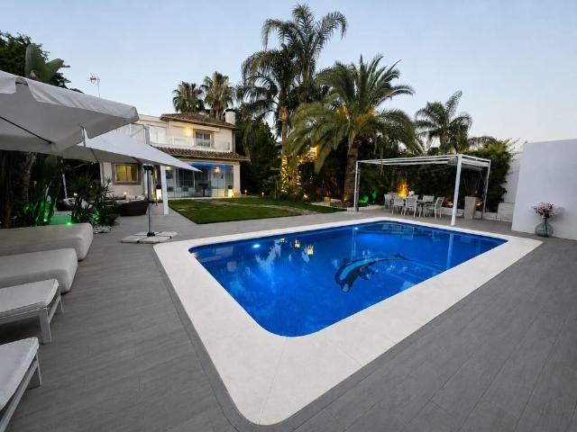 Casa de 290 m2 en venta Córdoba, Andalucía