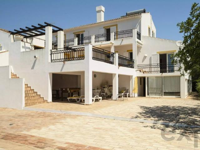 Casa de 207 m² à venda Faro, Portugal