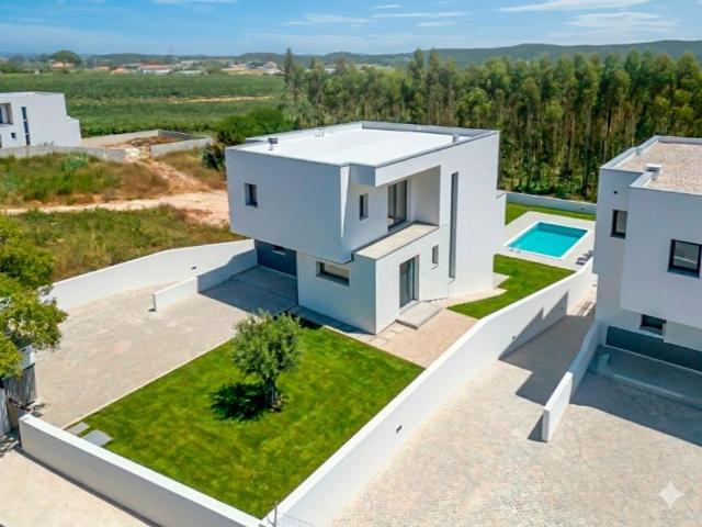 Casa de 206 m² à venda Avenal, Caldas da Rainha, Leiria