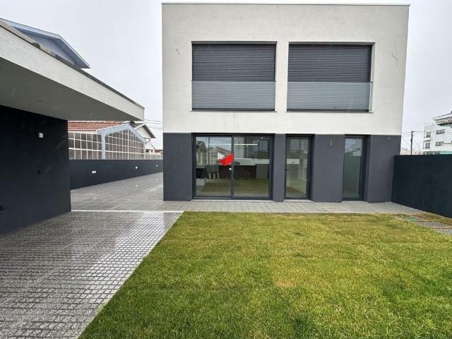 Casa de 208 m² à venda Vila Nova de Gaia, Portugal