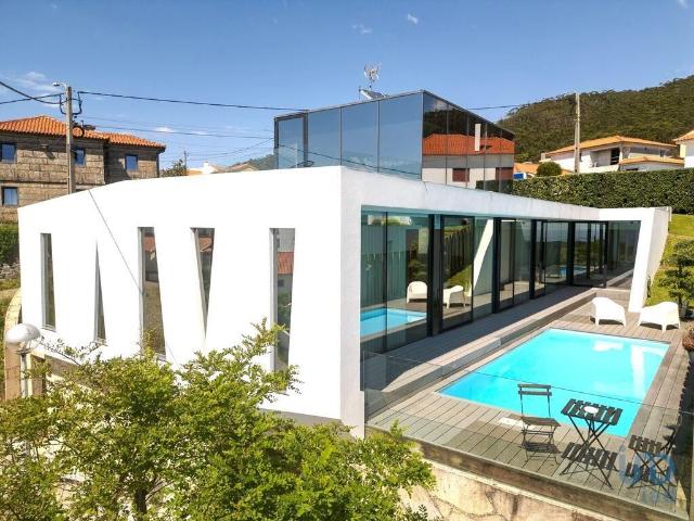 Casa de 210 m² à venda Afife, Viana do Castelo