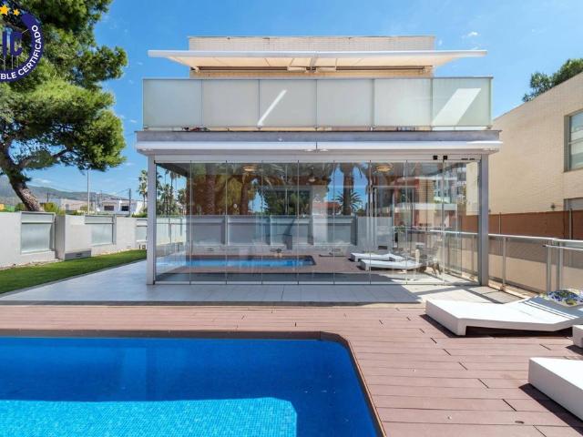 Casa de 211 m2 en venta Benicásim, España