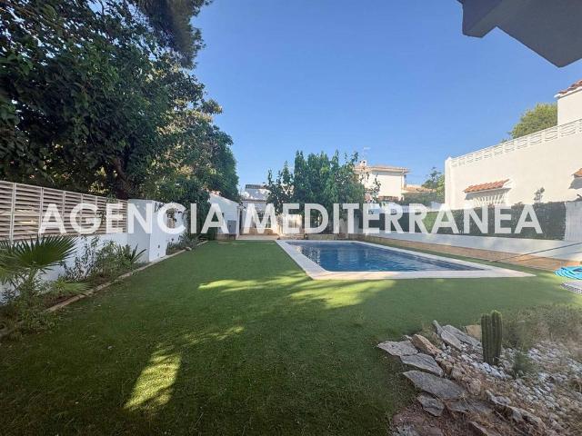 Casa de 211 m2 en venta Paterna, Comunidad Valenciana