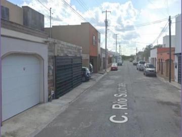 Casa de 220 m² con 3 recámaras en venta en Fraccionamiento Rio Bravo