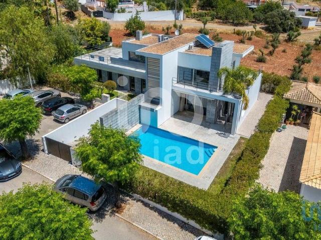 Casa de 230 m² à venda Campina, Faro