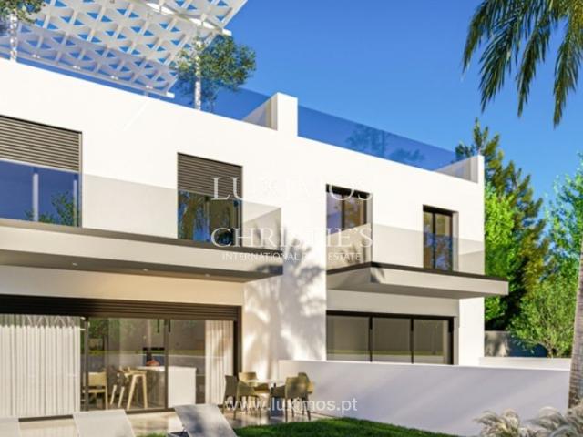 Casa de 231 m² à venda Montenegro, Faro