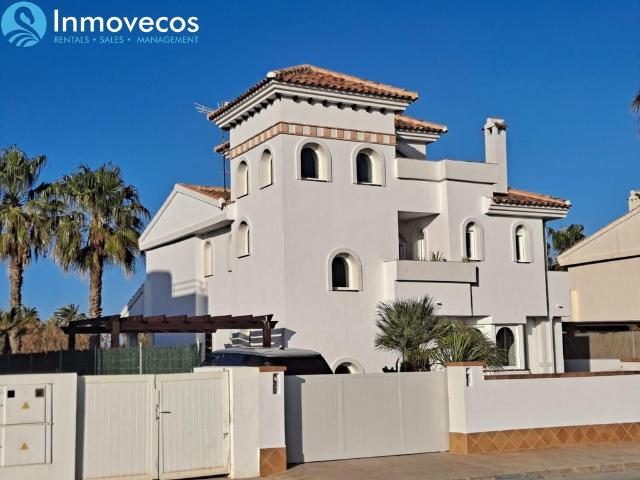 Casa de 232 m2 en venta La Manga, Murcia
