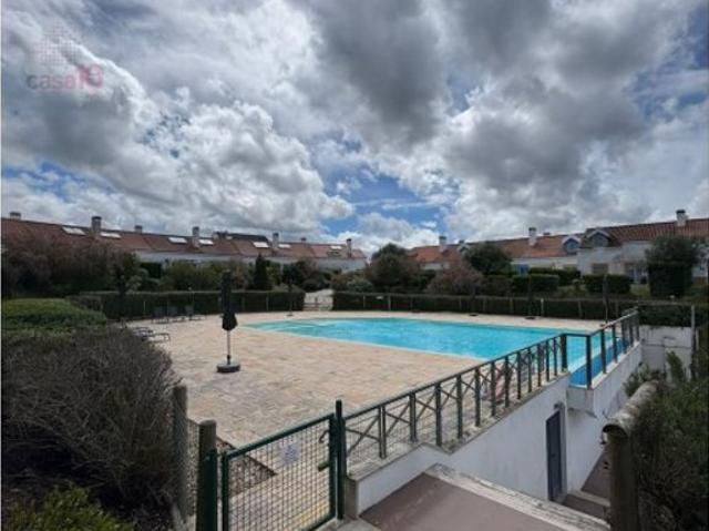 Casa de 235 m² à venda Santiago do Cacém, Portugal