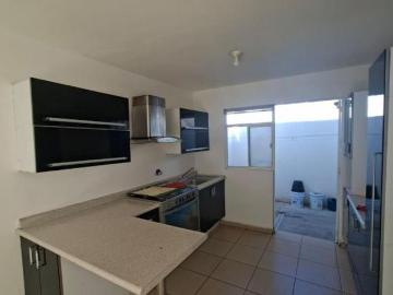 CASA DE 2 NIVELES “RESIDENCIAL PORTA CANTERAS A UN COSTADO DE LA UNIVERSIDAD UVM