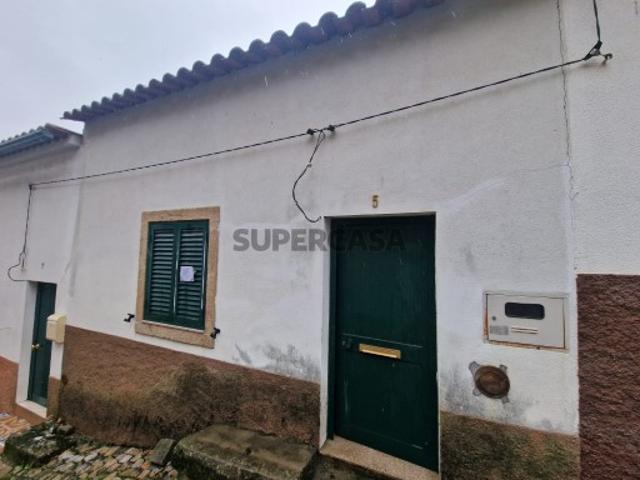 Casa de 2 Pisos em Idanha a Nova Renovada e Habitavel