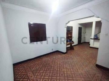 Casa de 2 Pisos En Quinta La Victoria