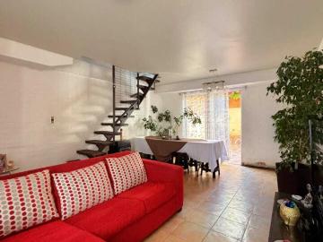 Casa de 2 pisos en venta en El Rosal, Maipú