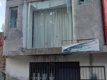 CASA DE 2 PISOS EN VENTA EN WARIAJOPAMPA