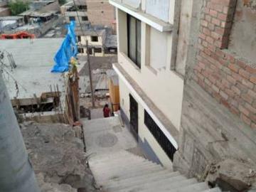 Casa de 2 pisos en venta Villa Maria del Triunfo