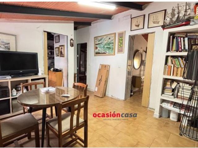 CASA DE 2 PLANTAS CON TEJADO NUEVO
