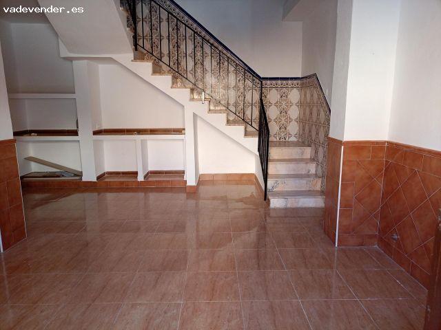 CASA DE 2 PLANTAS CON TERRAZA EN VENTA EN ADRA