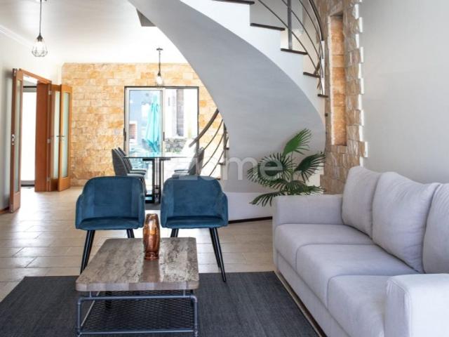 Casa de 347 m² à venda Ponta Delgada, Açores