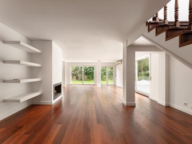 Casa de 345 m² à venda Cascais, Portugal