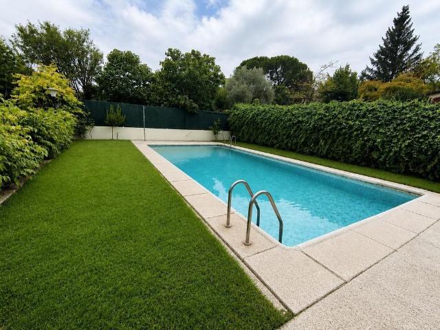 Casa de 348 m2 en venta El Molar, España