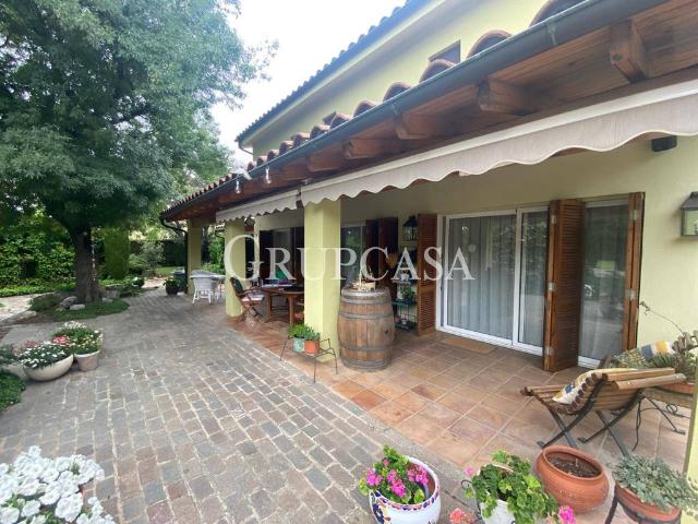 Casa de 350 m2 en venta Lleida, Cataluña