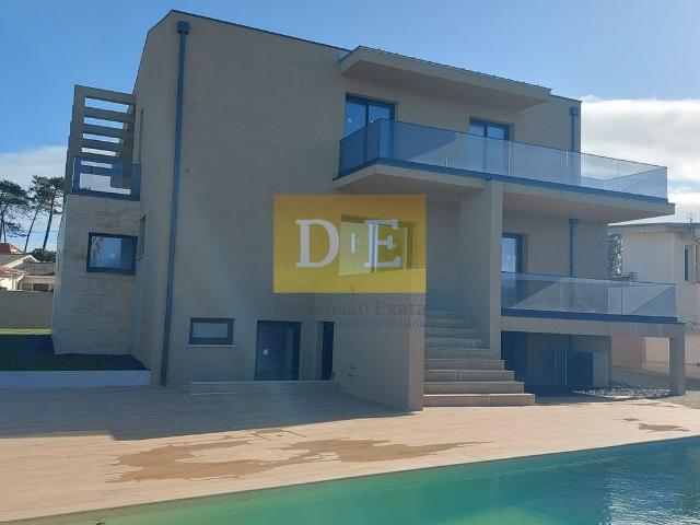 Casa de 350 m² à venda Vila do Conde, Porto