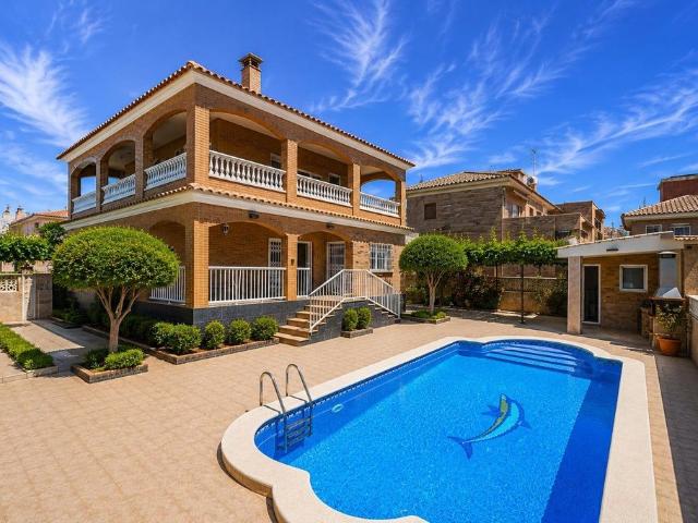 Casa de 357 m2 en venta Segur de Calafell, Cataluña