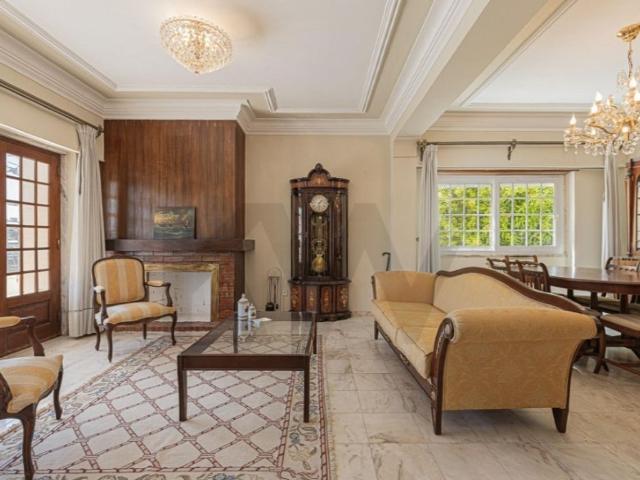 Casa de 356 m² à venda Oeiras, Lisboa